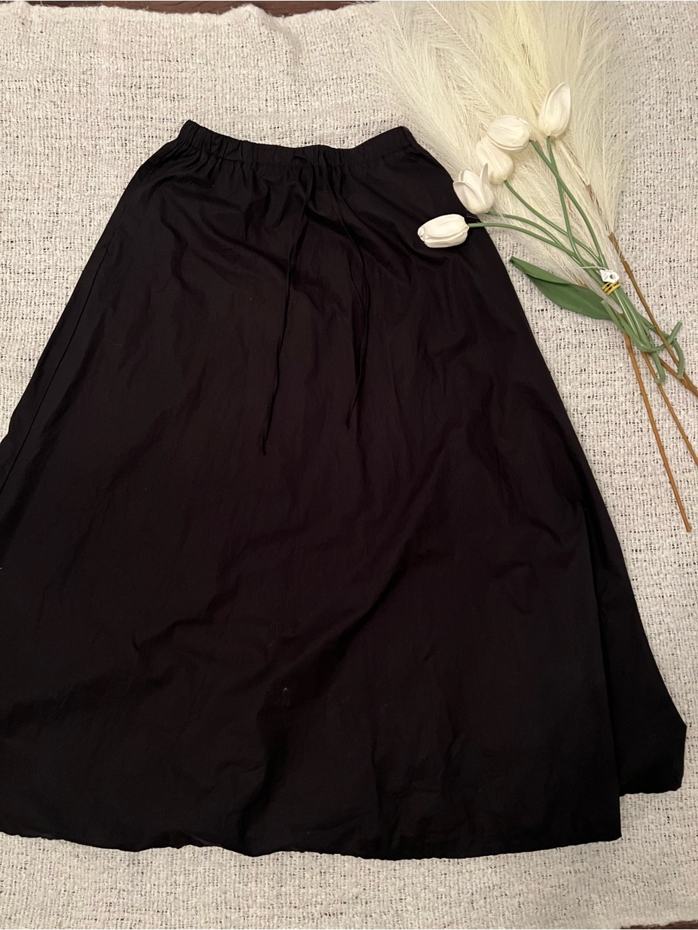 H&M Black A-Line Midi Skirt never worn